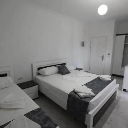 게스트하우스 Vila Irdi Sarandë